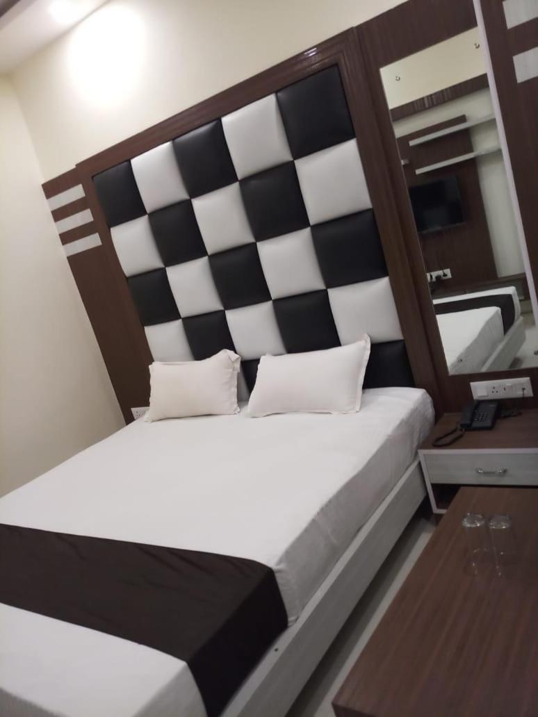 Hotel R K Residency Muzaffarpur Esterno foto